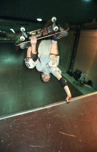 Fahrer: Christian Eggers, Spot: Skatehalle Böblingen, Trick: Invert